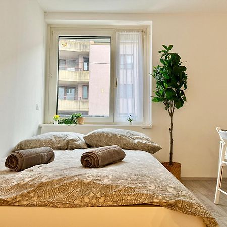 Stylish Schonbrunn Apartments With Free Parking Wiedeń Zewnętrze zdjęcie