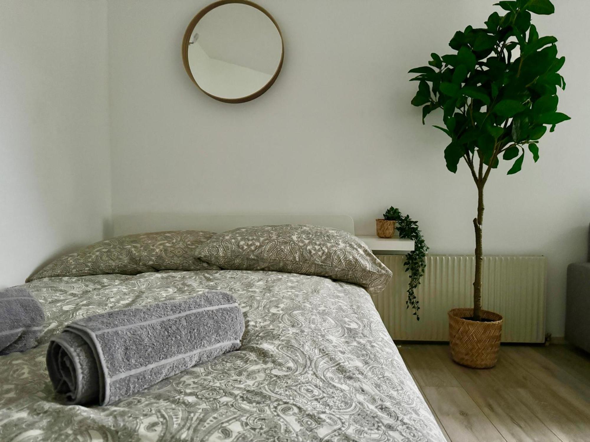 Stylish Schonbrunn Apartments With Free Parking Wiedeń Zewnętrze zdjęcie