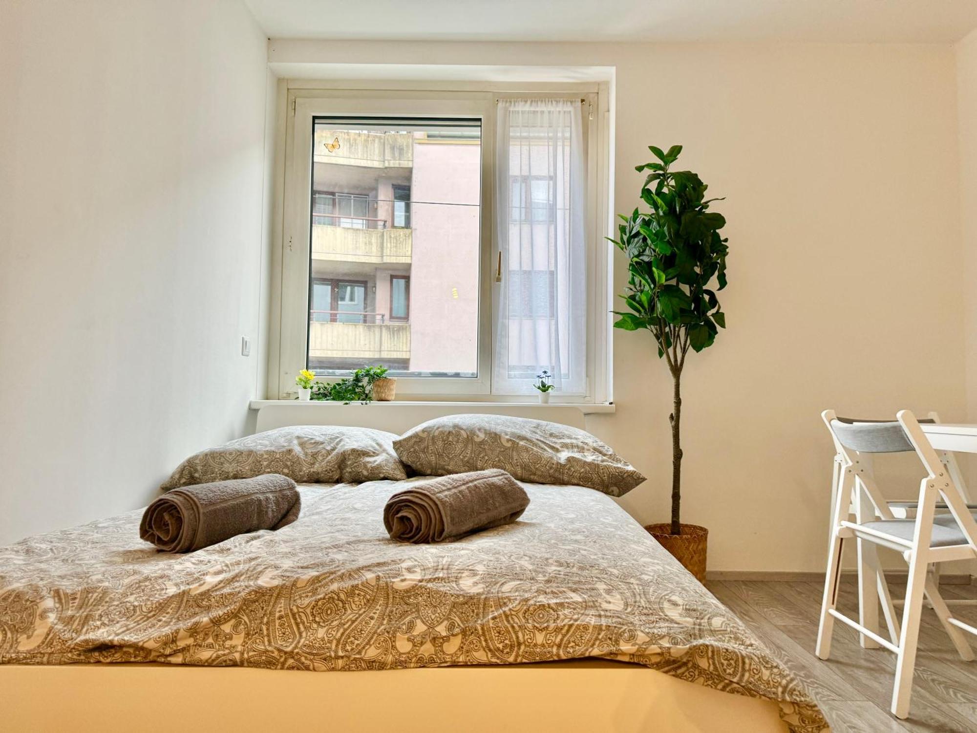 Stylish Schonbrunn Apartments With Free Parking Wiedeń Zewnętrze zdjęcie
