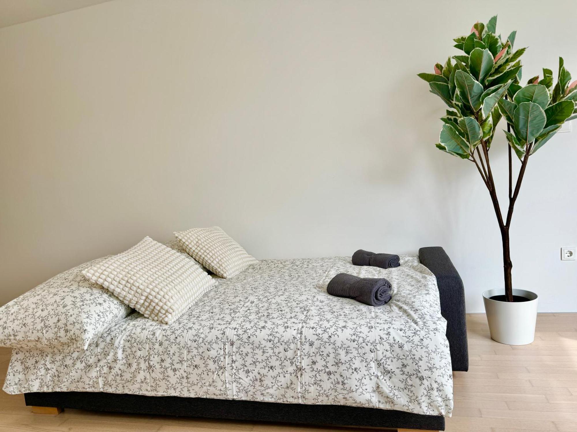 Stylish Schonbrunn Apartments With Free Parking Wiedeń Zewnętrze zdjęcie